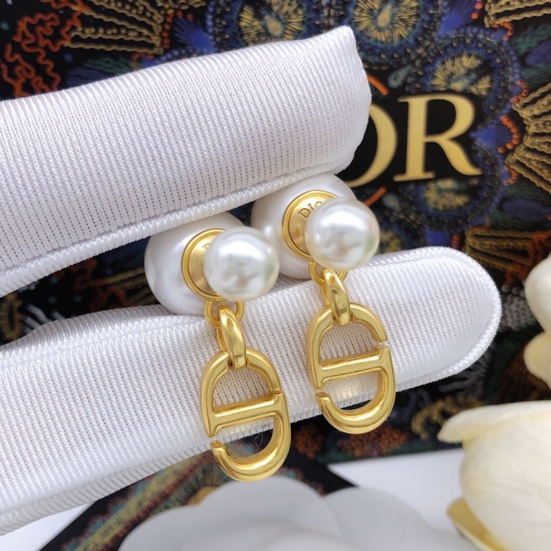 chr1st1an D10r earrings